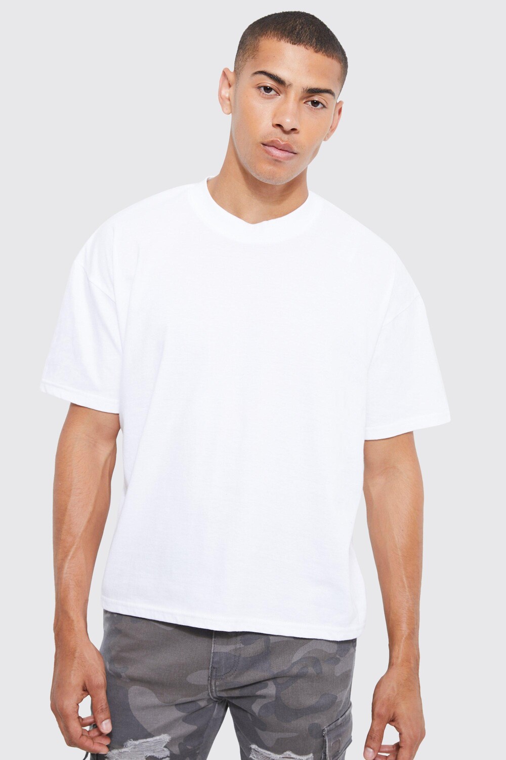 

Футболка с удлиненным шеи boxy fit Boohoo, белый