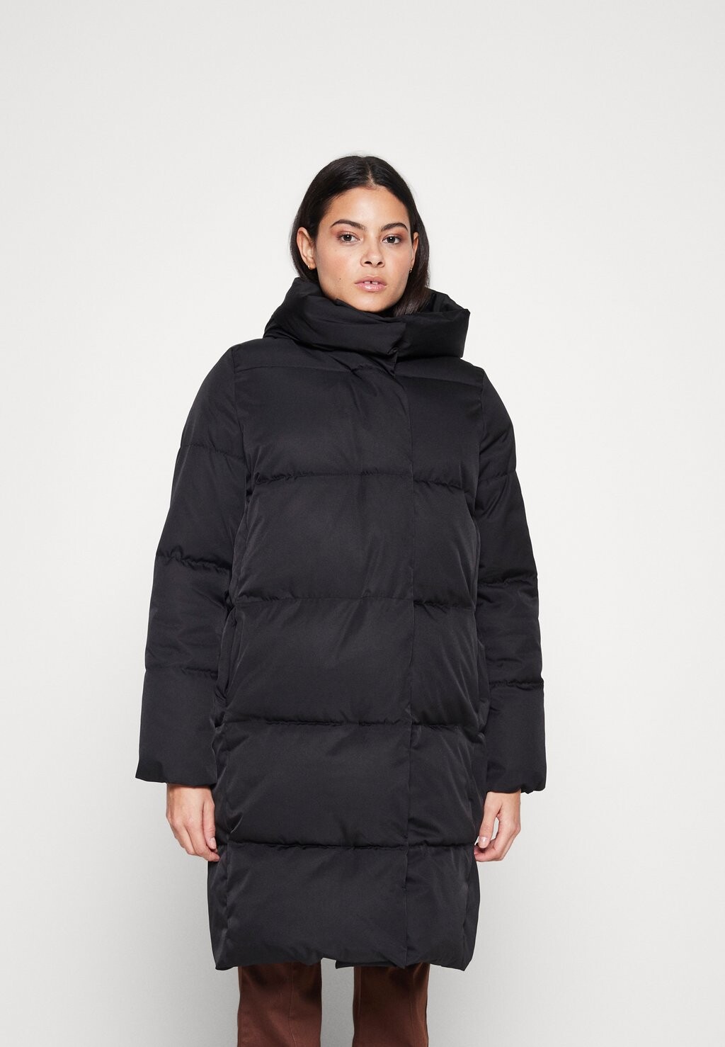 

Зимнее пальто Vero Moda, черный