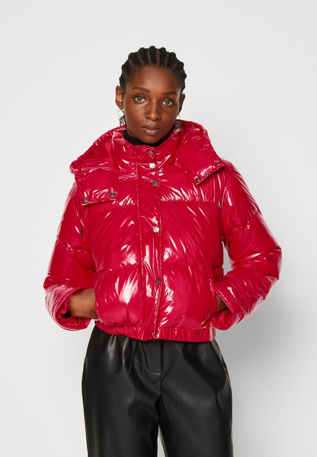 Зимняя куртка ONLY ONLTRICIA SHINY PUFFER JACKET, цвет lychee