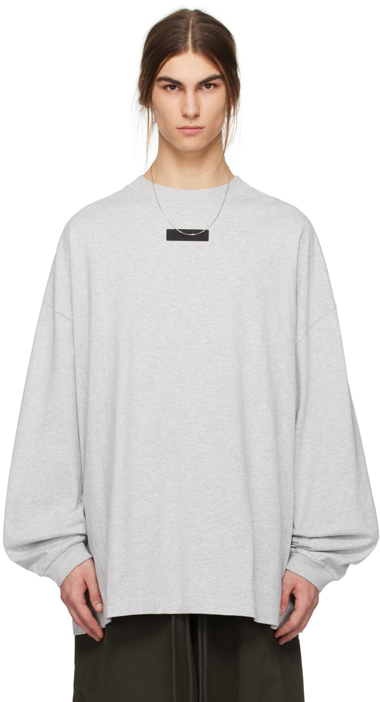 

Серая футболка с длинным рукавом с нашивкой Fear Of God Essentials, цвет Light heather grey