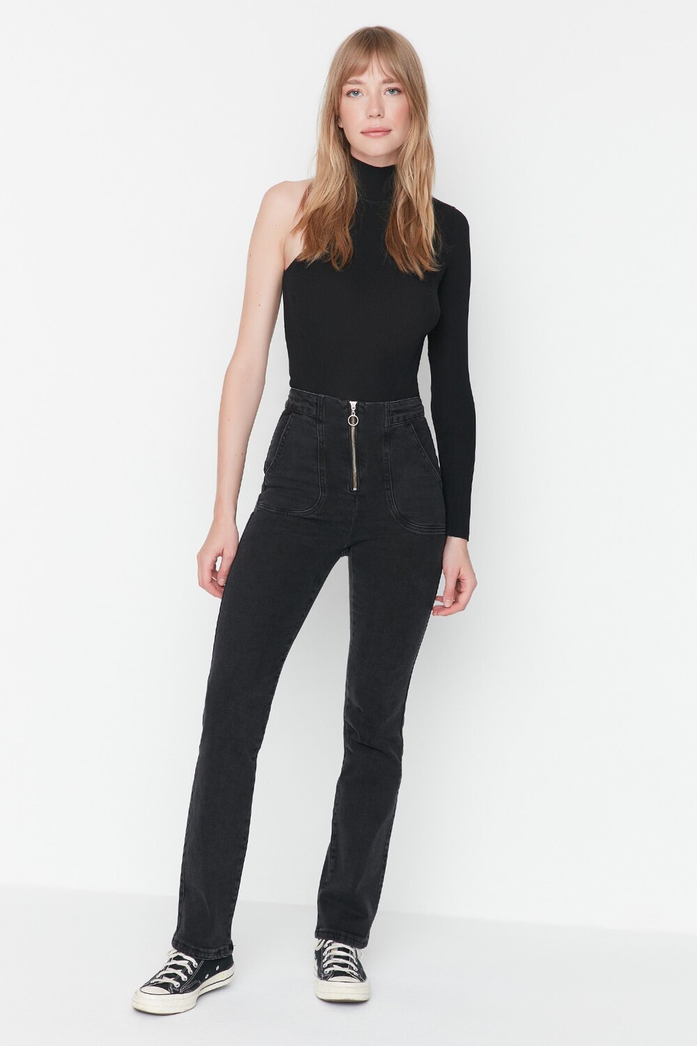 

Джинсы - Черный - Bootcut Trendyol, черный