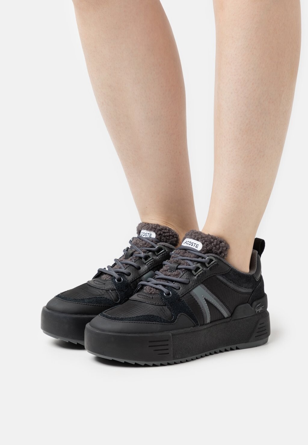 

Кроссовки Lacoste, черный