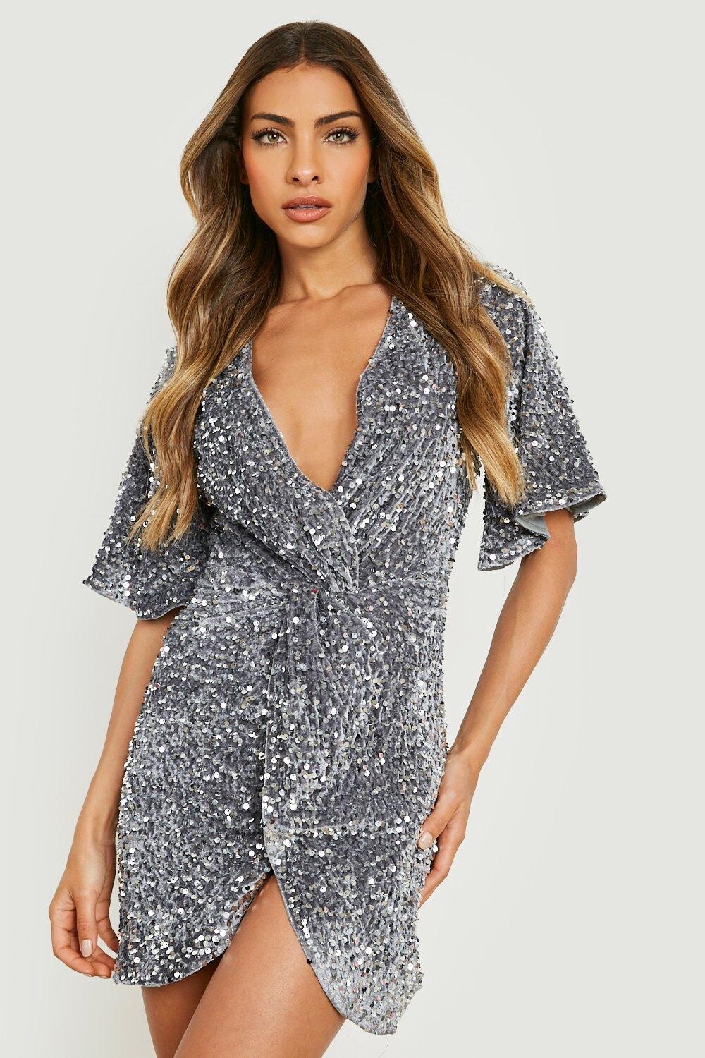 

Бархатное платье с пайетками и запахом передней части Boohoo, серебряный