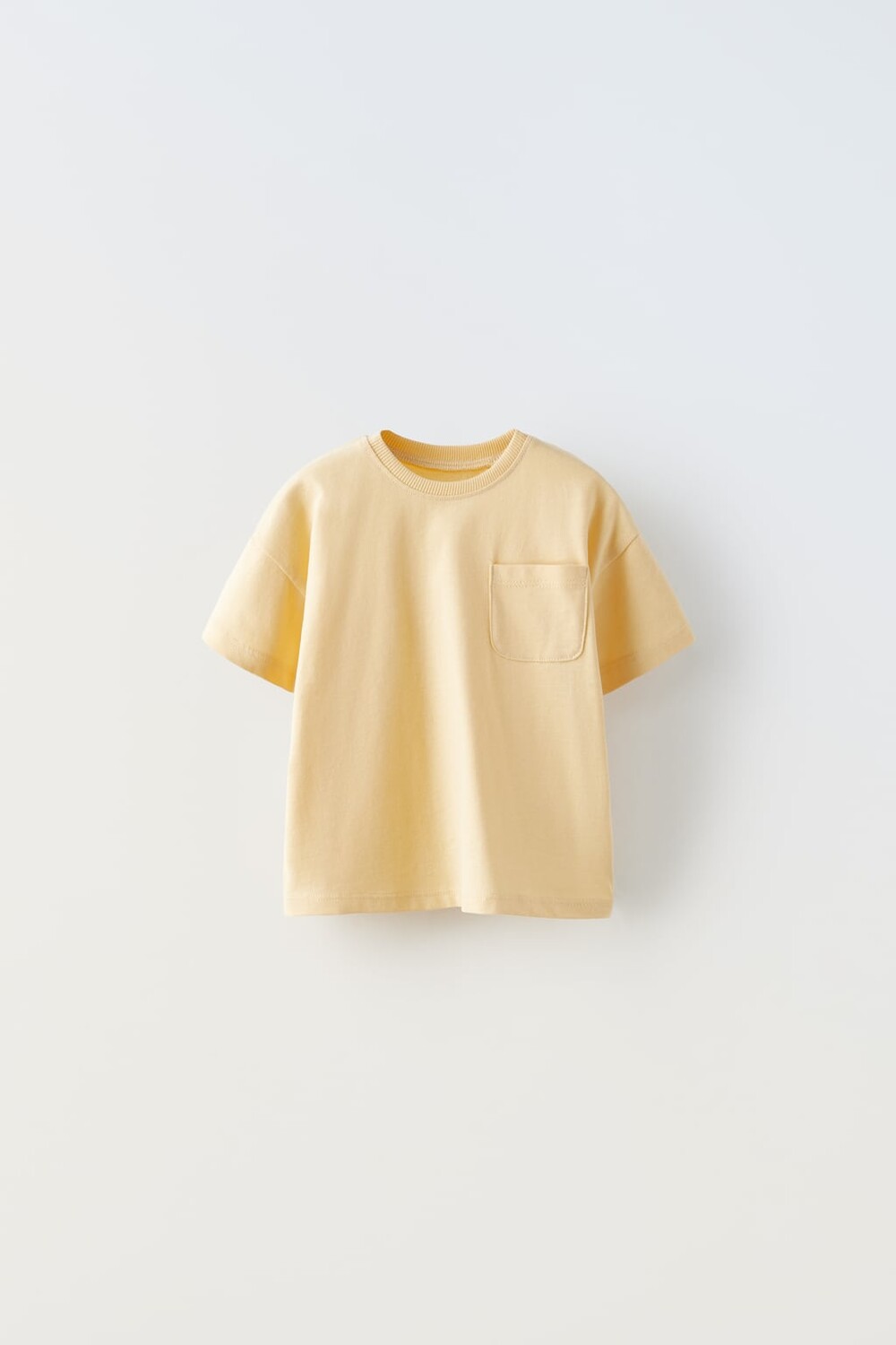 

Базовая одна футболка ZARA, ваниль