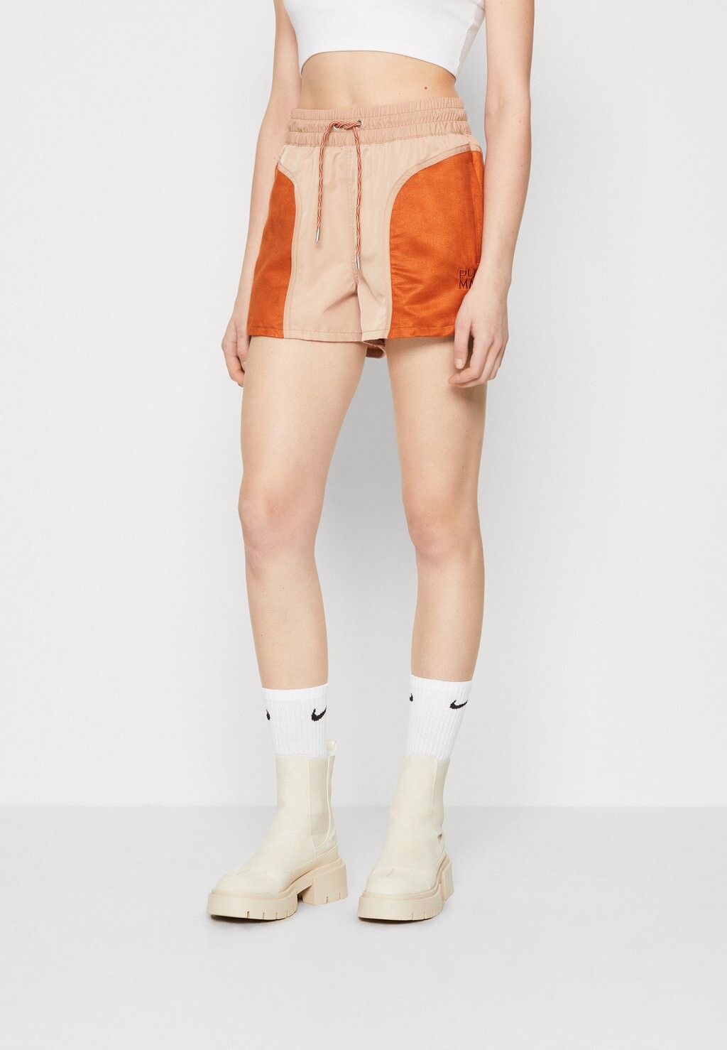 

Шорты Puma