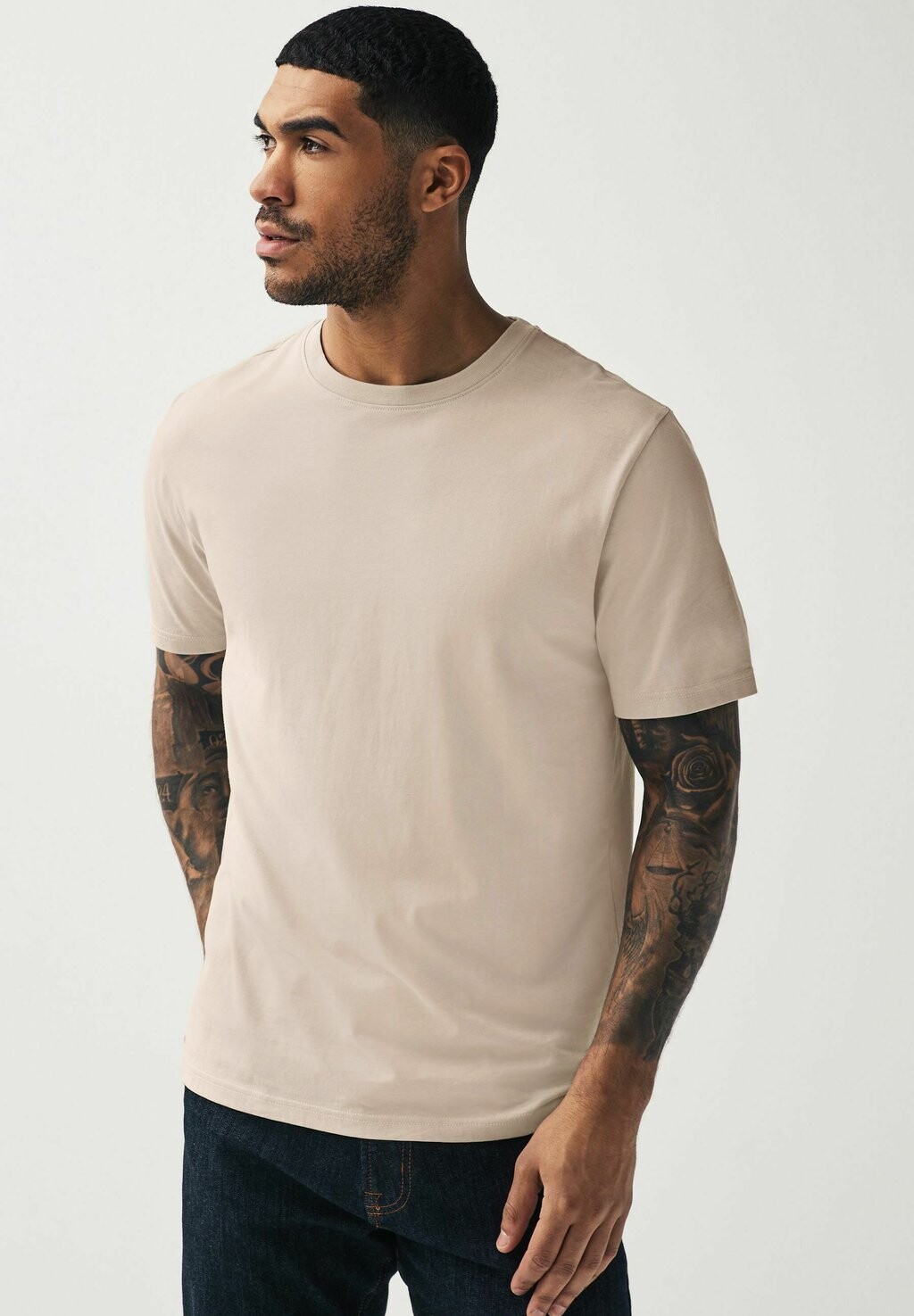 

Футболка базовая ESSENTIAL CREW NECK REGULAR Next, цвет light neutral