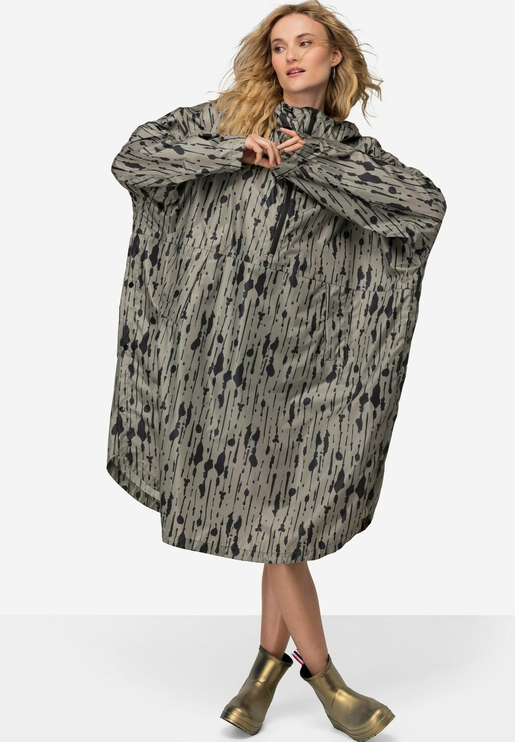 

Дождевик LAURASØN