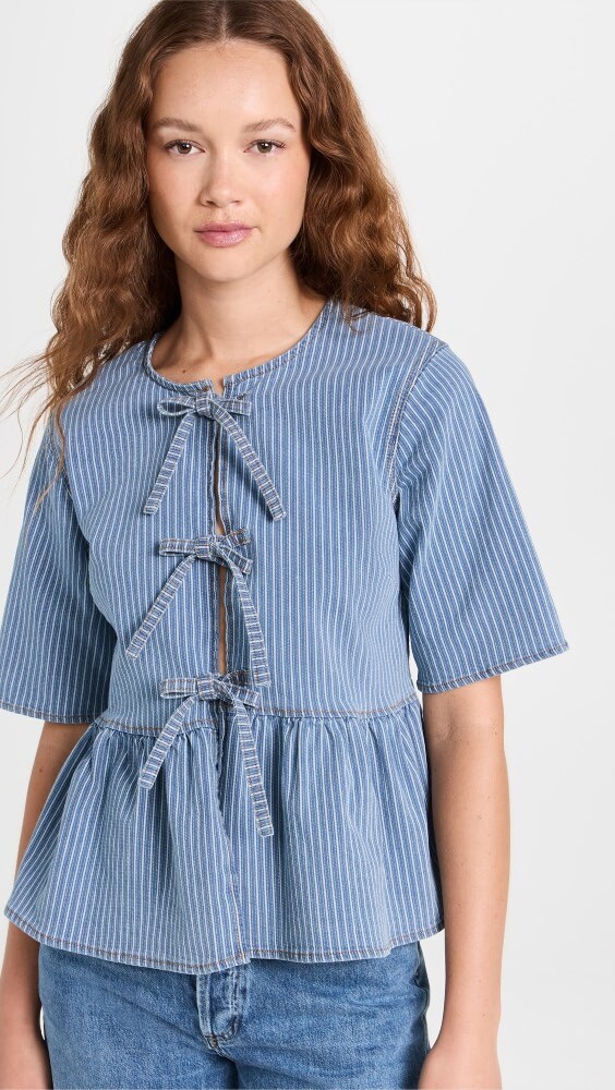 

Блуза GANNI Light Stripe Denim Peplum, синий
