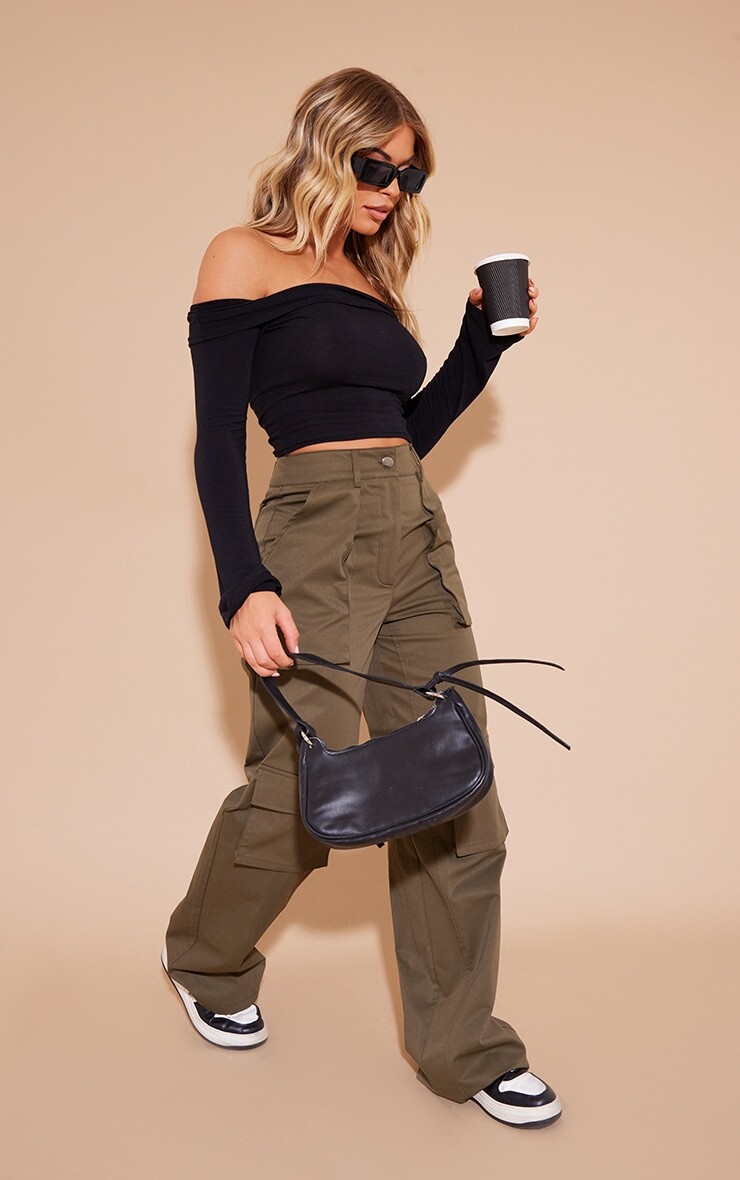 

PrettyLittleThing Черный укороченный топ из джерси с открытыми плечами и складками