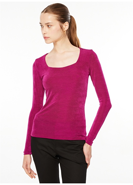 цена Простая женская блузка цвета фуксии с квадратным воротником Selen