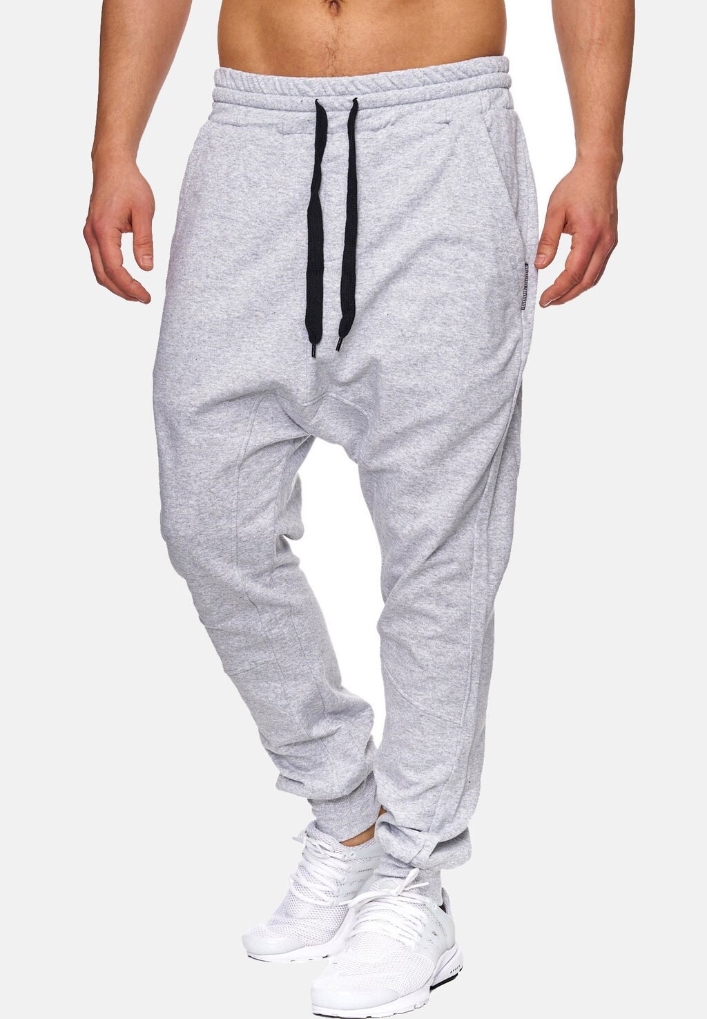 

Спортивные штаны Tazzio, цвет grau