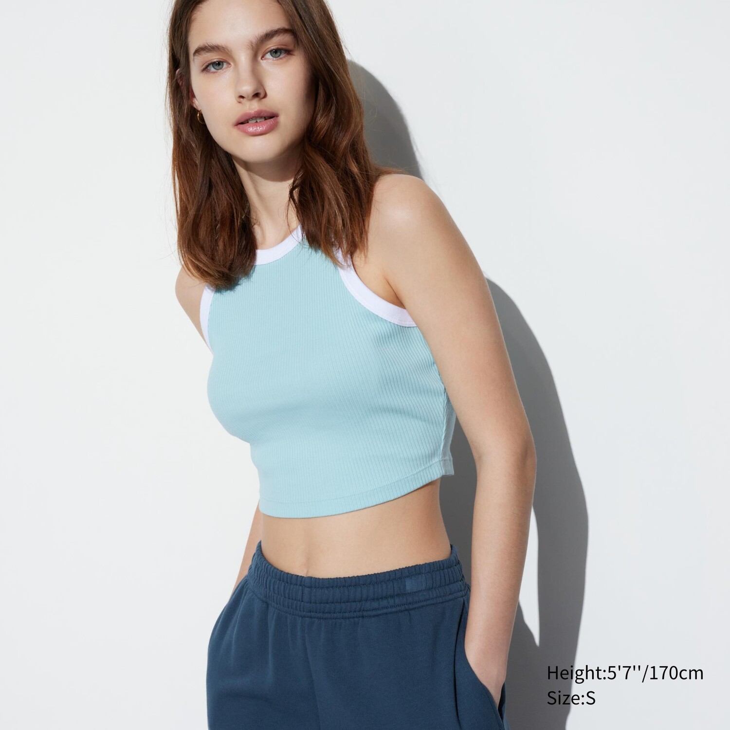 

Короткая футболка в ребруску с бремями UNIQLO, светло-синий