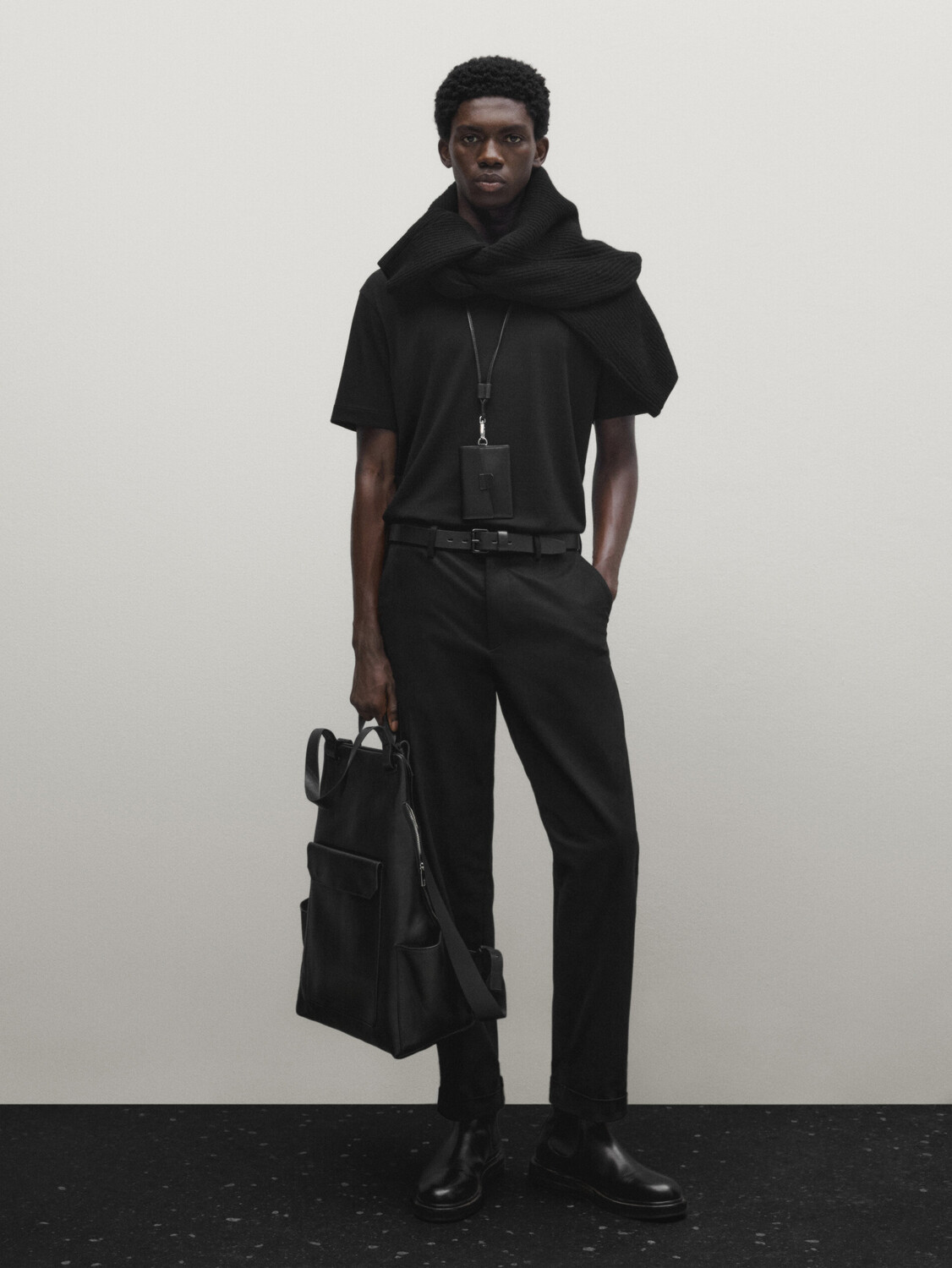 

Футболка из полушерсти с коротким рукавом Massimo Dutti, черный