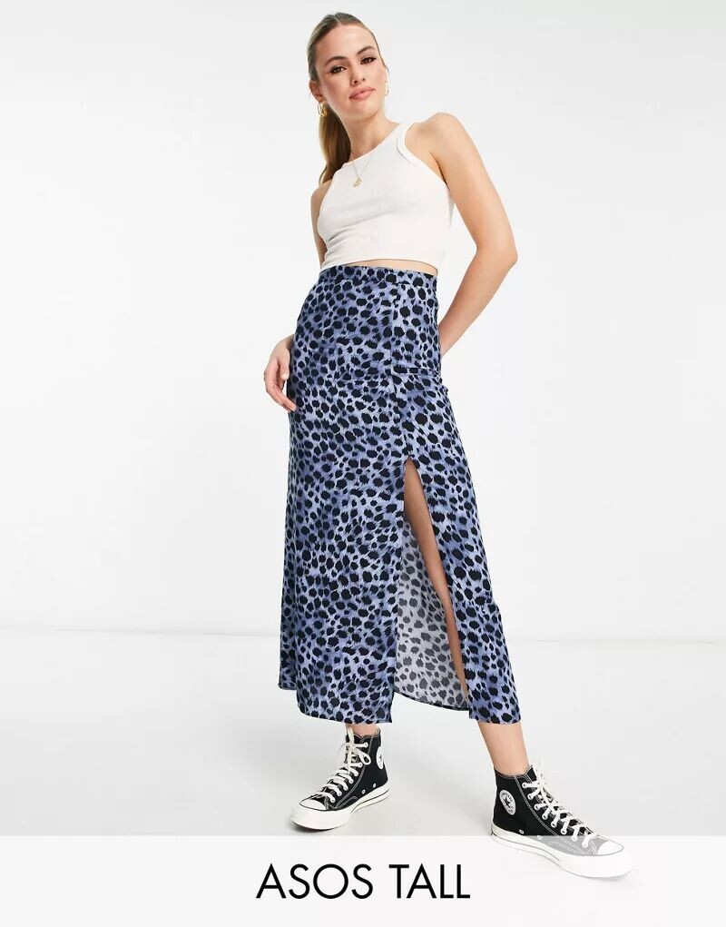 

Темно-синяя юбка-комбинация миди с разрезом на бедре ASOS DESIGN Tall с леопардовым принтом