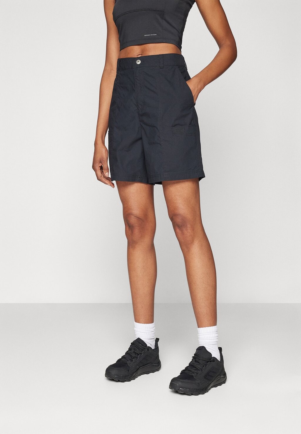 

Шорты HOLLY HIDEAWAY WASHED OUT BERMUDA SHORT Columbia, цвет black
