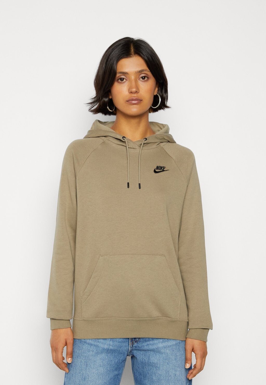 

Джемпер Nike
