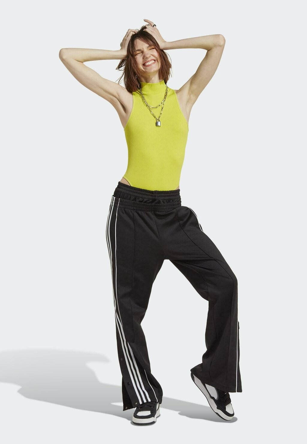 

Спортивные брюки adidas Originals, черный