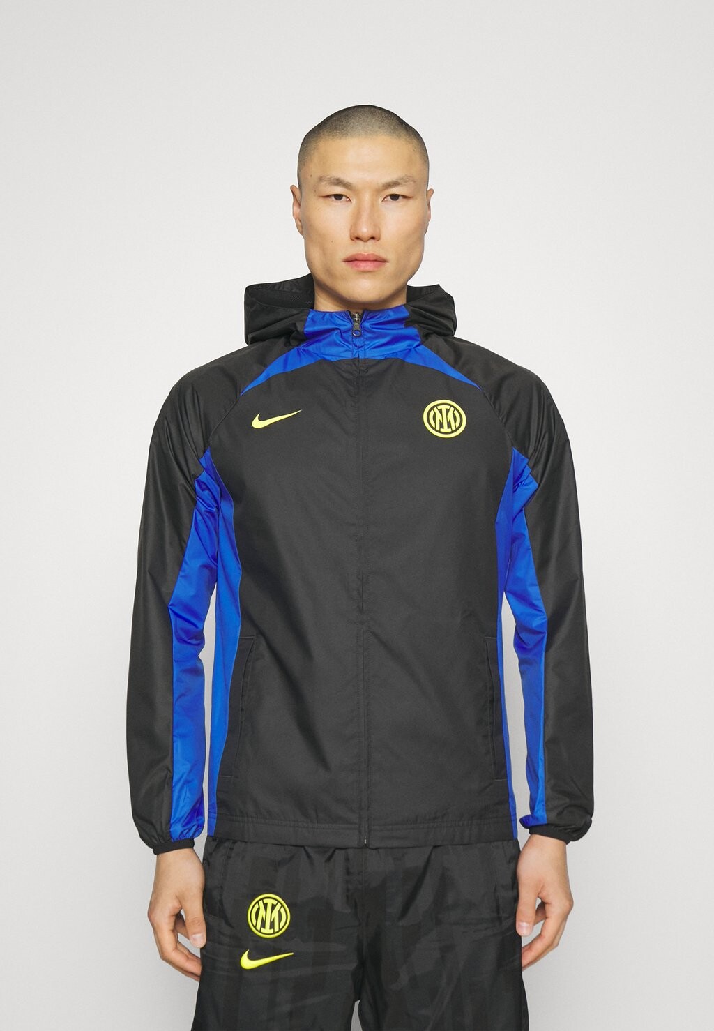 

Дождевик Nike