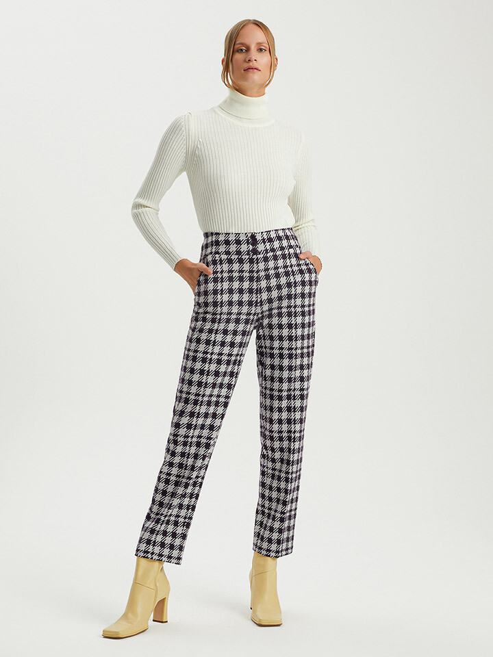 

Брюки BGN Hose, цвет Pflaume/Grau