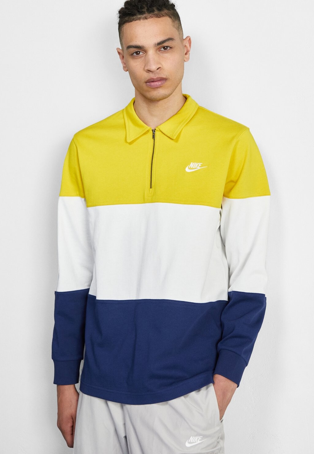 

Толстовка Nike Club, ярко-серый / белый, Синий