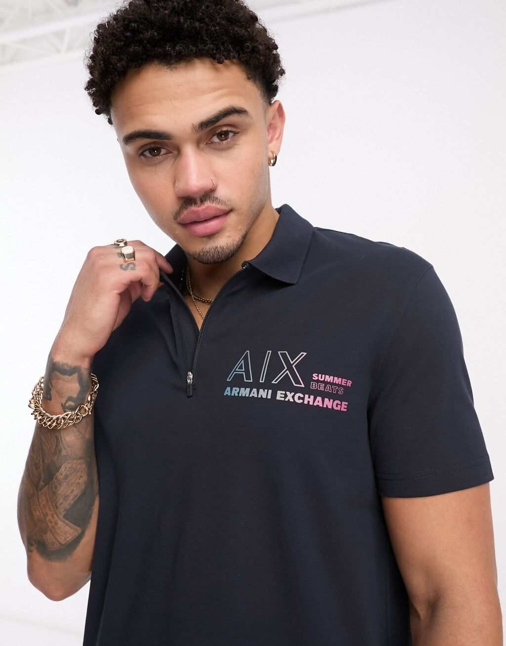

Темно-синяя рубашка-поло с молнией и логотипом Armani Exchange
