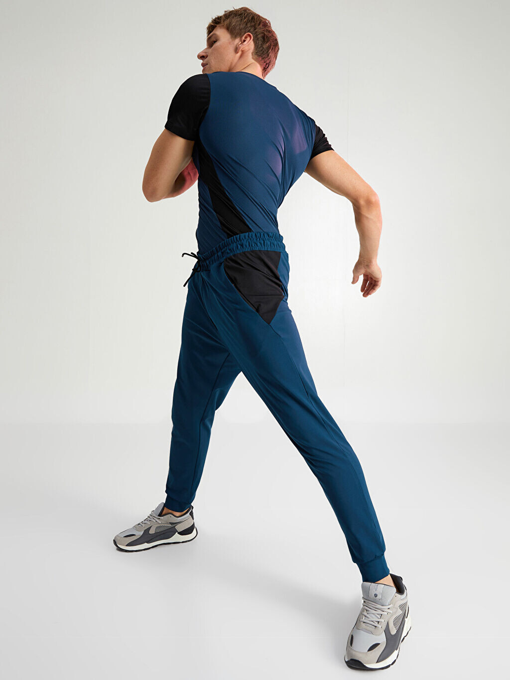

Мужские спортивные штаны для бега стандартного кроя LCW Active
