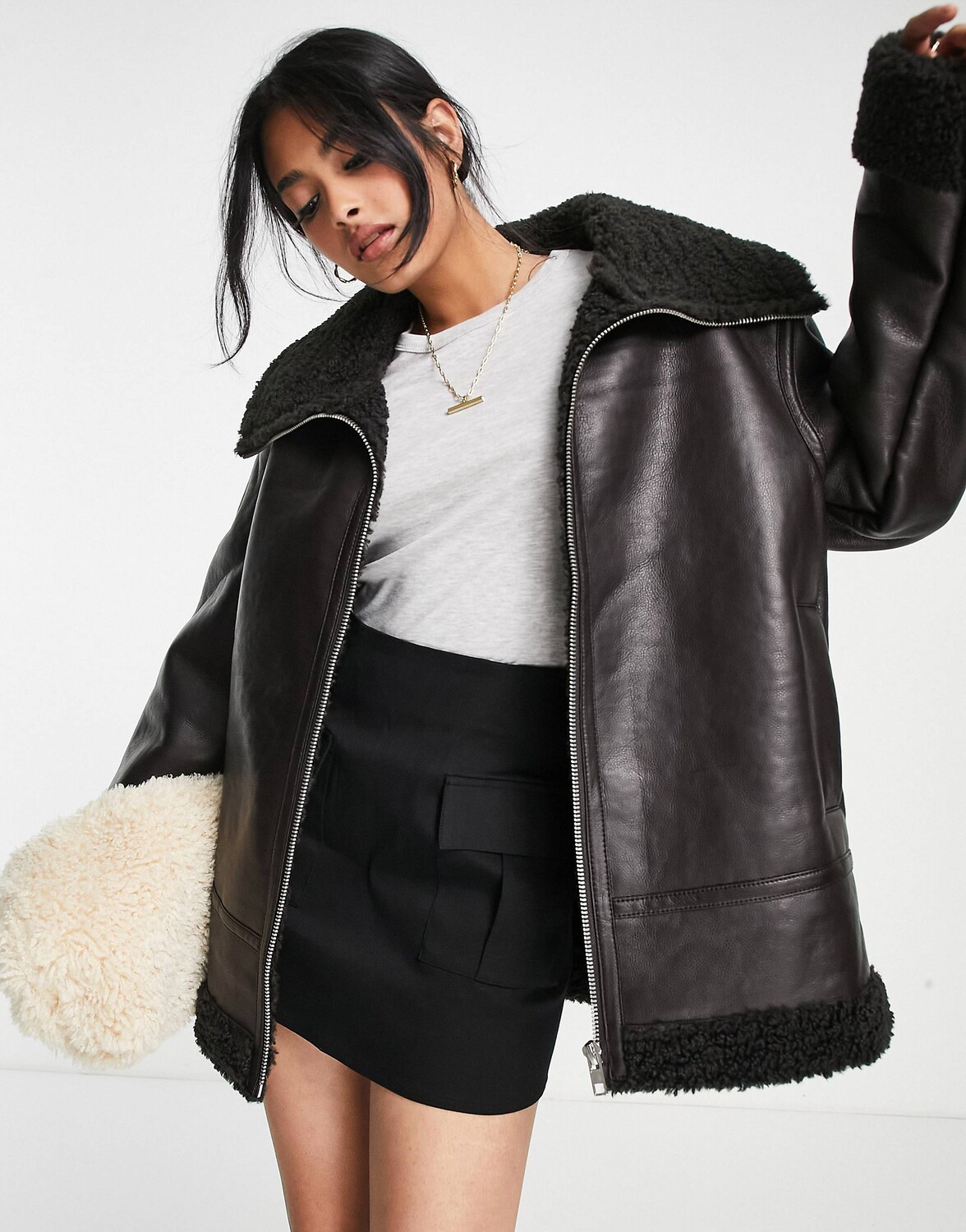 

Темно-коричневая куртка-авиатор из искусственной кожи ASOS DESIGN, Коричневый
