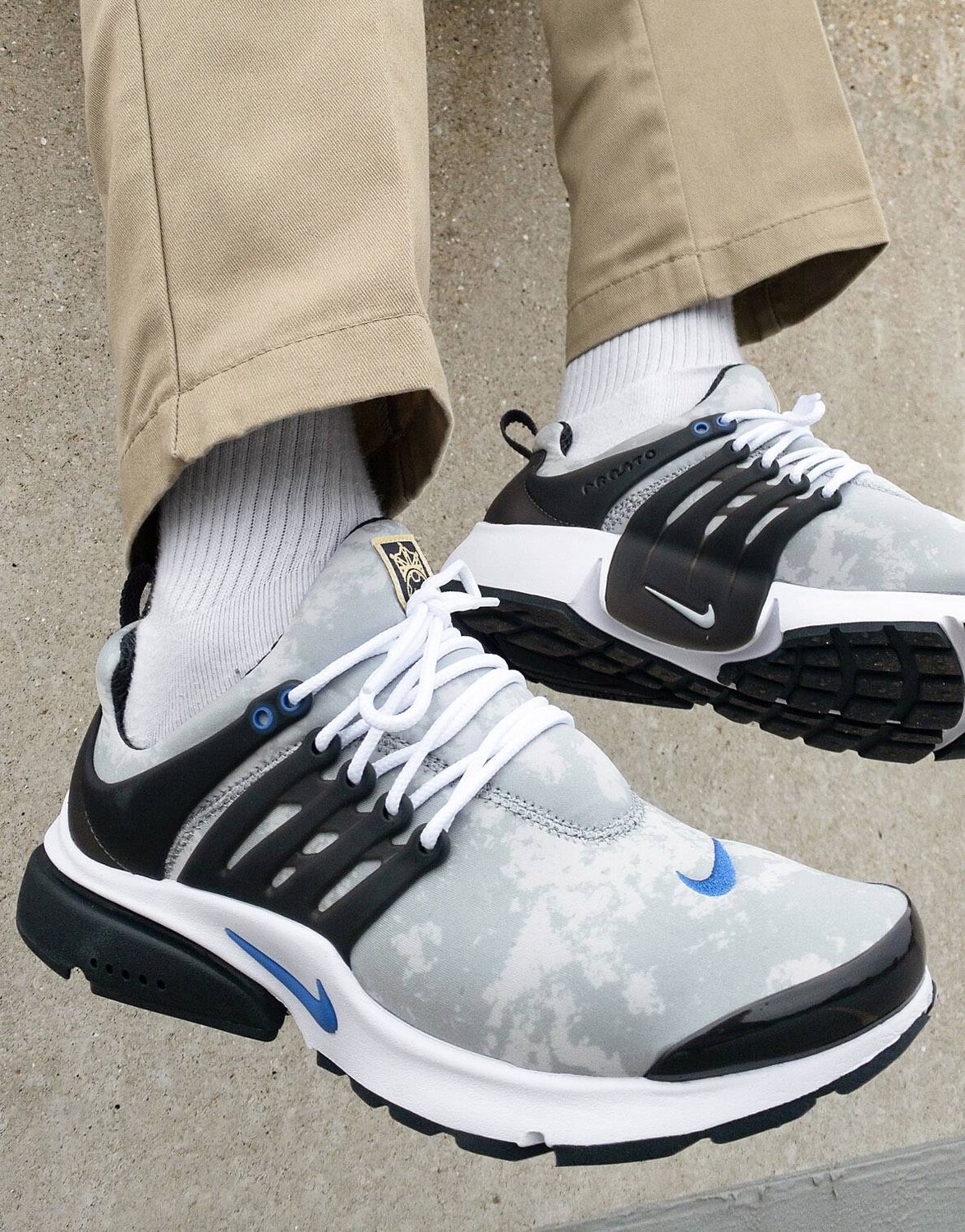 

Кроссовки Nike Air Presto дымчато-серого и белого цветов