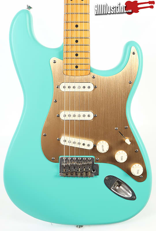 Squier 40th Anniversary Vintage Edition Stratocaster Sea Foam Green Электрогитара 40th Anniversary Vintage Edition Stratocaster Sea Foam Green Electric Guitar vintage fully pre wired novelty electric guitar 3 potentiometer guitar wiring harness guitar harness kit