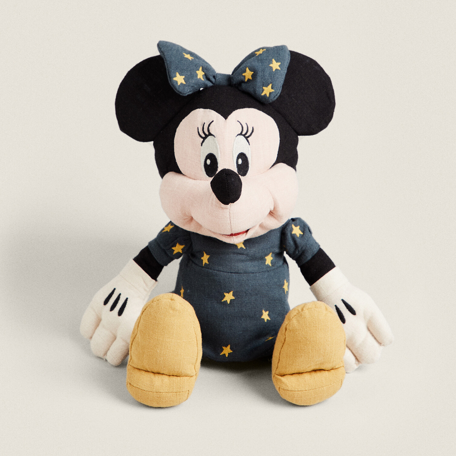 Мягкая игрушка Zara Home Disney Minnie Mouse Musical Soft Toy, мультколор disney микки минни дональд утка пух медведь тигр поделка мультяшная модель аниме игрушка мини куклы детские подарки на день рождения