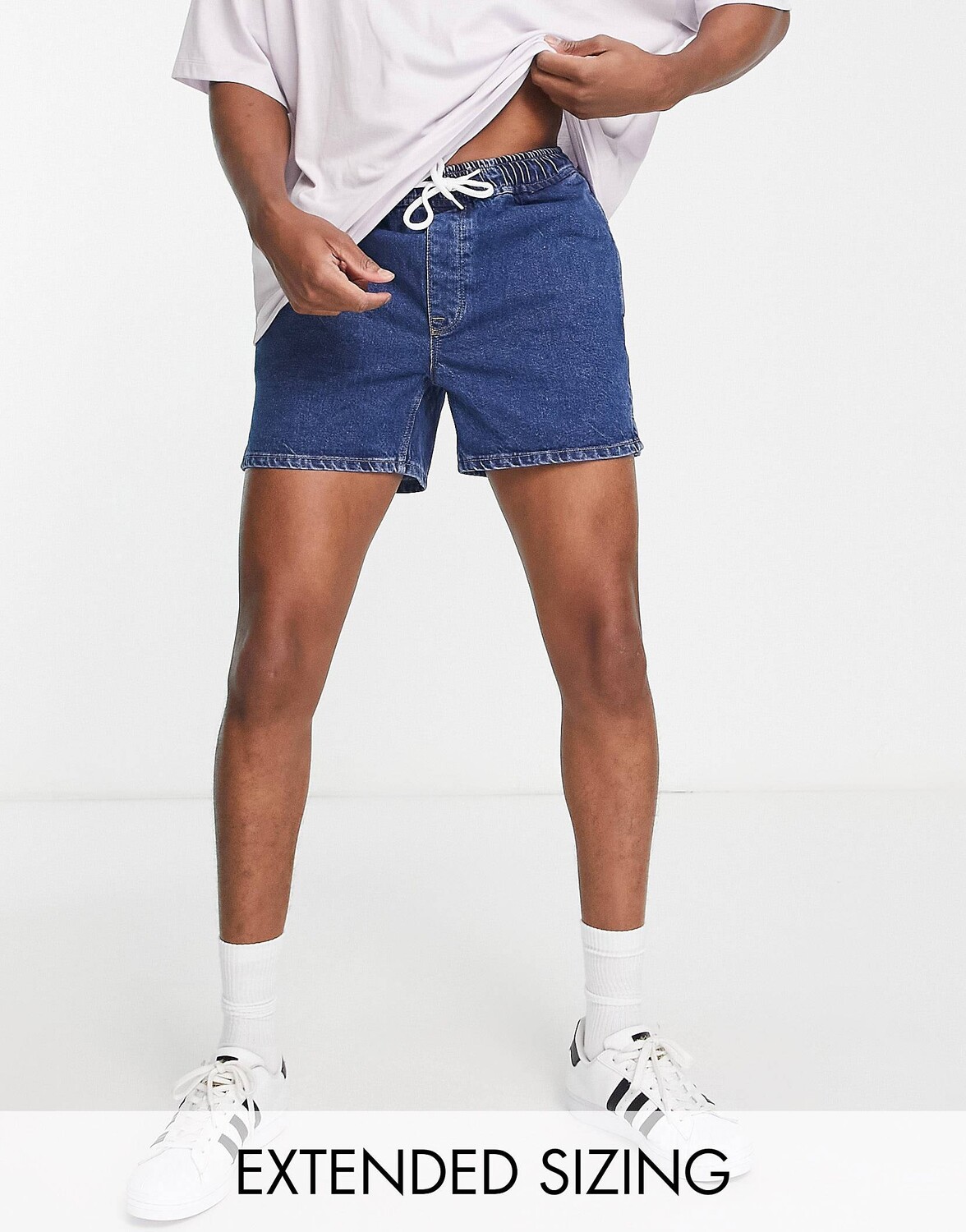 

Светло-синие джинсовые шорты с эластичной талией и разрезами по низу ASOS DESIGN