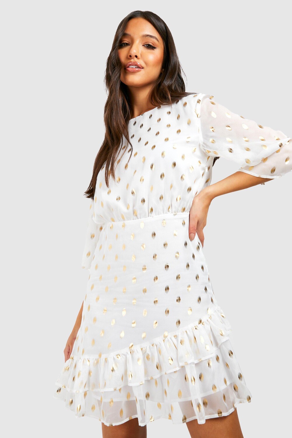 

Мини-платье с окружками металлического типа Boohoo, белый
