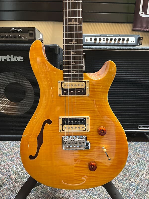 

PRS SE Custom 22 Semi-Hollow Santana Yellow