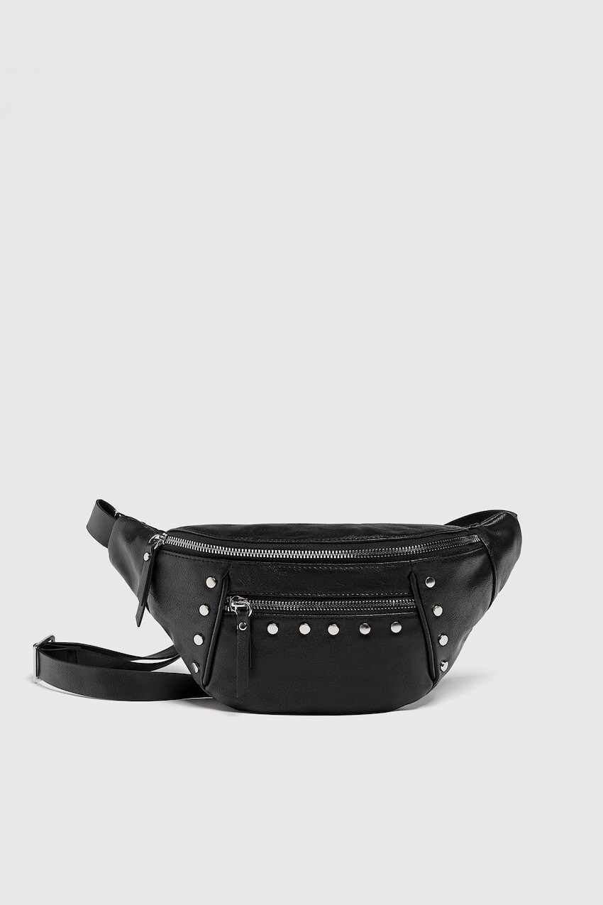 

Поясная сумка с металлическими аппликациями Pull&Bear, черный
