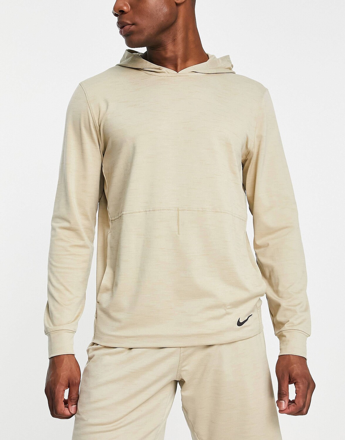 

Белая худи Nike Yoga Restore Dri-FIT