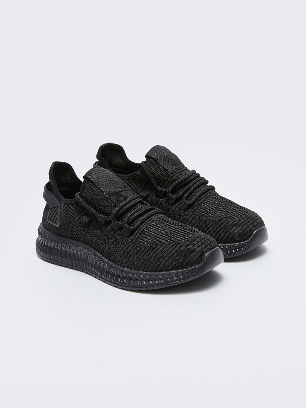

Женские кроссовки Active на шнуровке LCW Steps