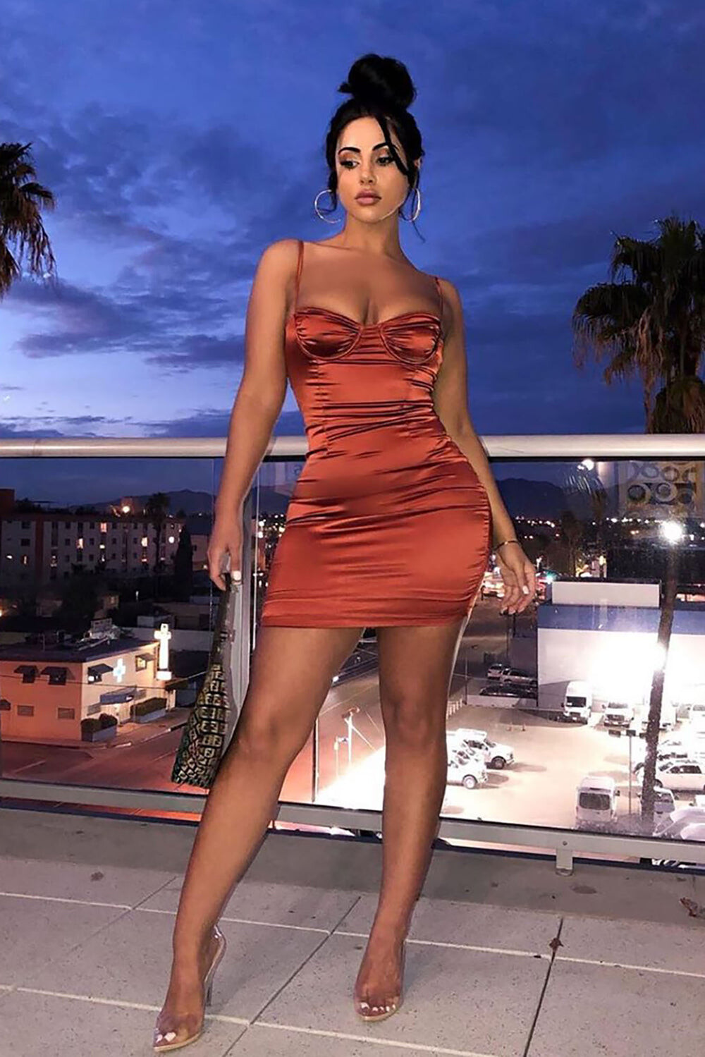 

Мини платье Fashion Nova DH25175, ржавчина