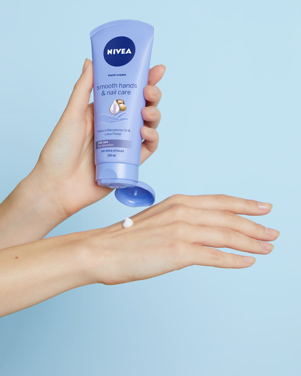 Массажер нивея. Гидрофильное масло нивея. Nivea hand Cream Korea. Nivea гидрофильное масло.