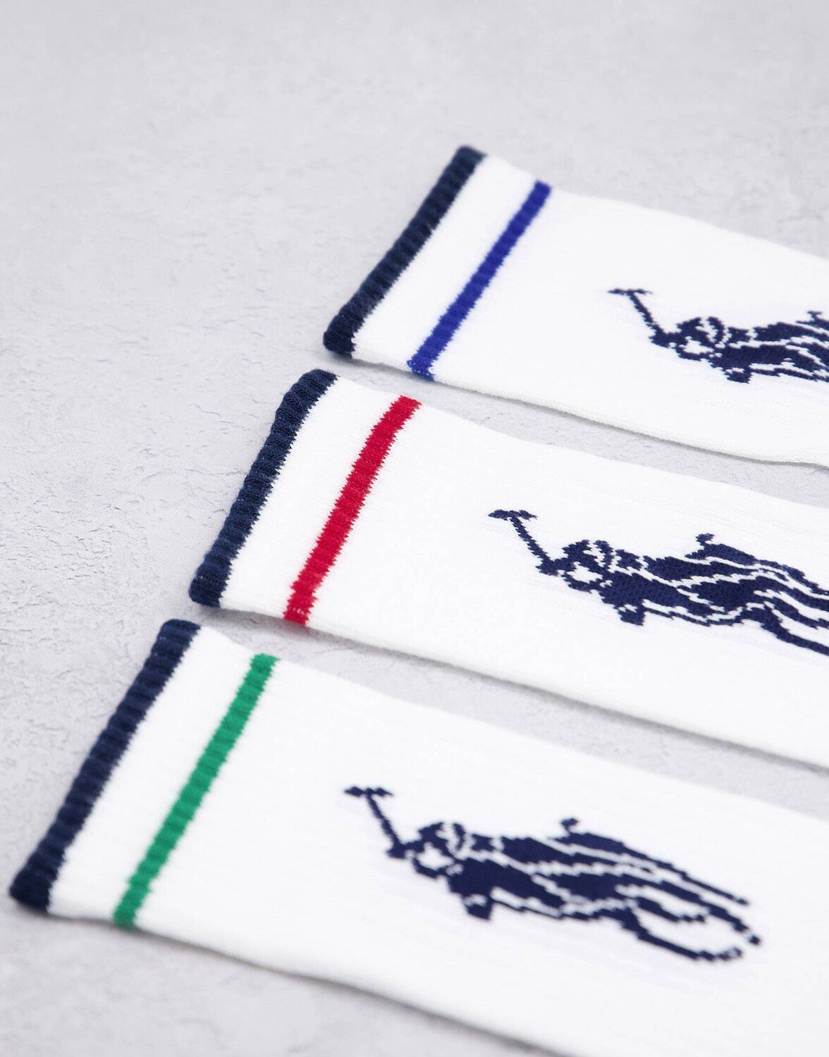 

Комплект из 3 белых спортивных носков Polo Ralph Lauren с полосками и крупным логотипом в виде пони