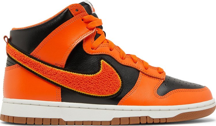 Кроссовки Nike Dunk High 'Chenille Swoosh - Safety Orange', черный - фото