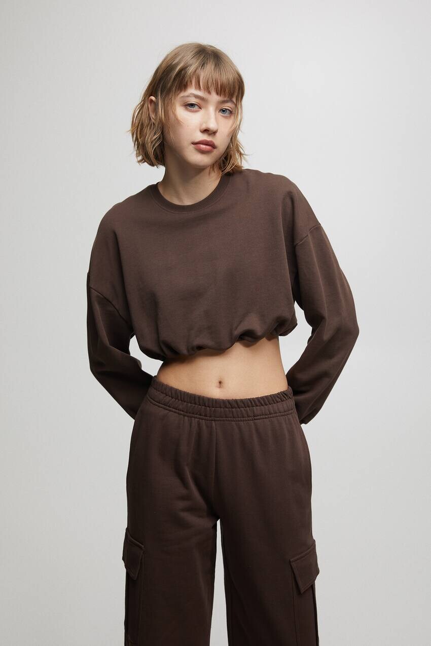 

Укороченная толстовка с эластичным краем Pull&Bear