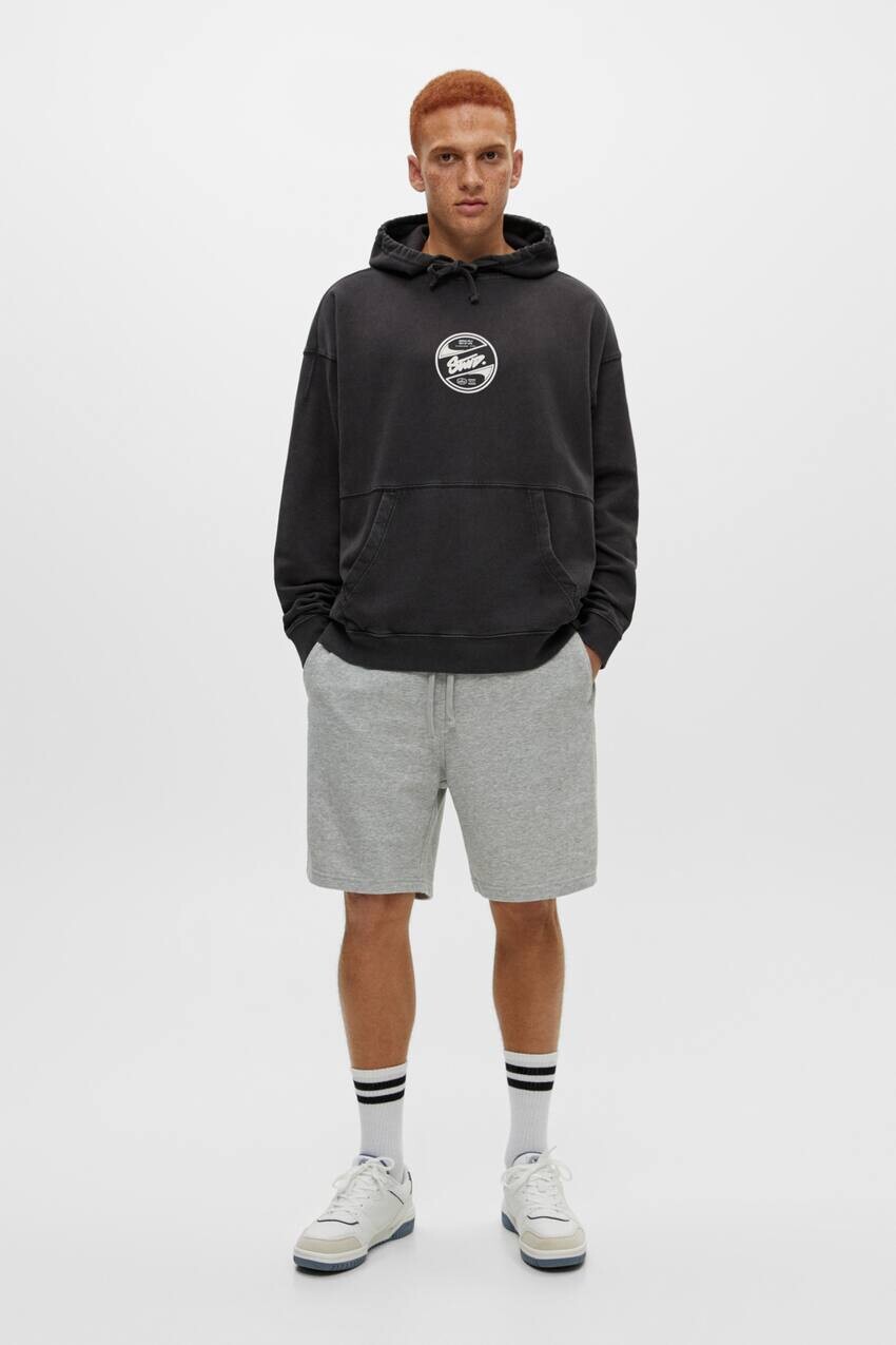 

Спортивные шорты-бермуды цветного кроя Pull&Bear, бледно-серый
