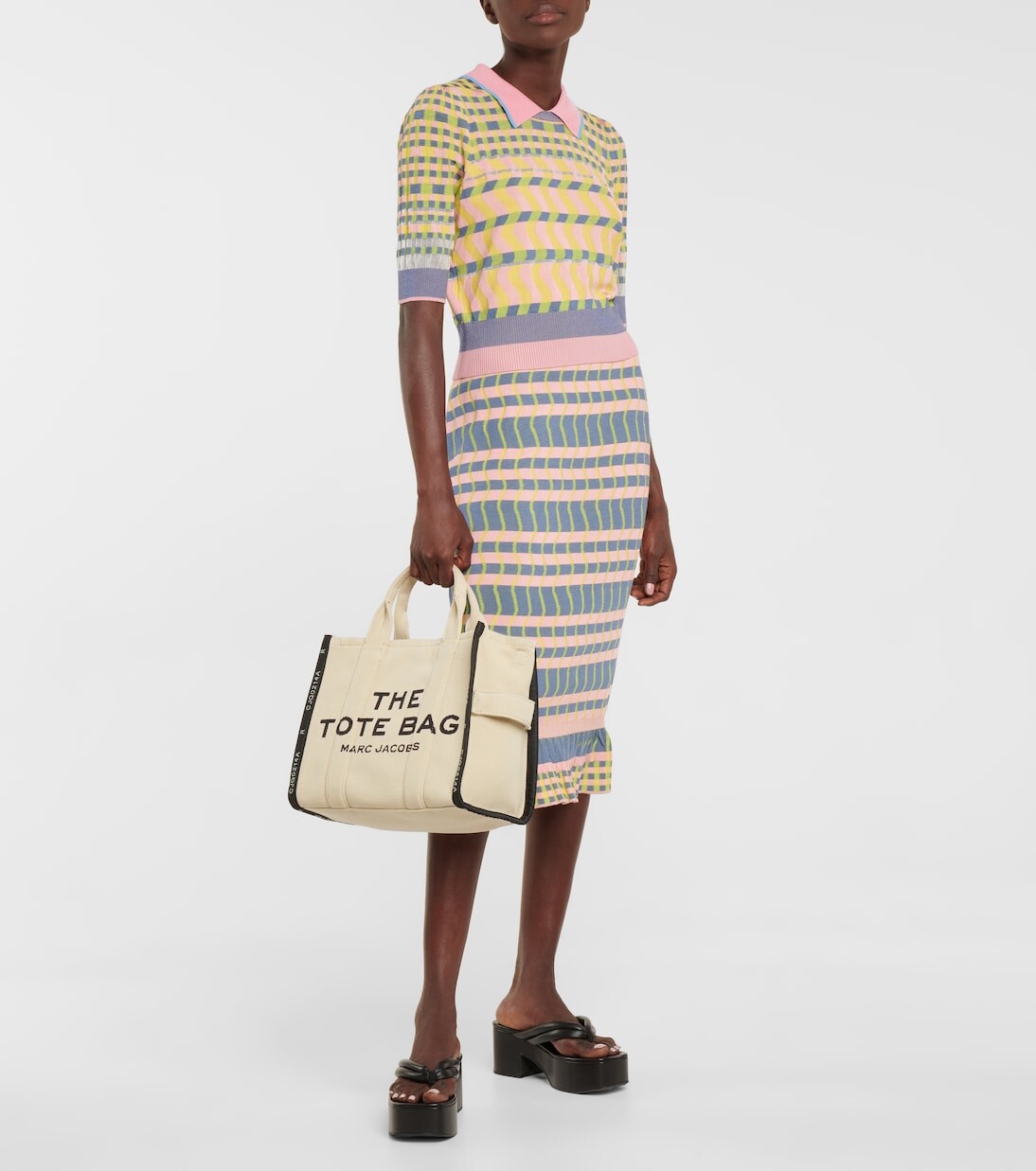 

Сумка-тоут Marc Jacobs The Medium, бежевый
