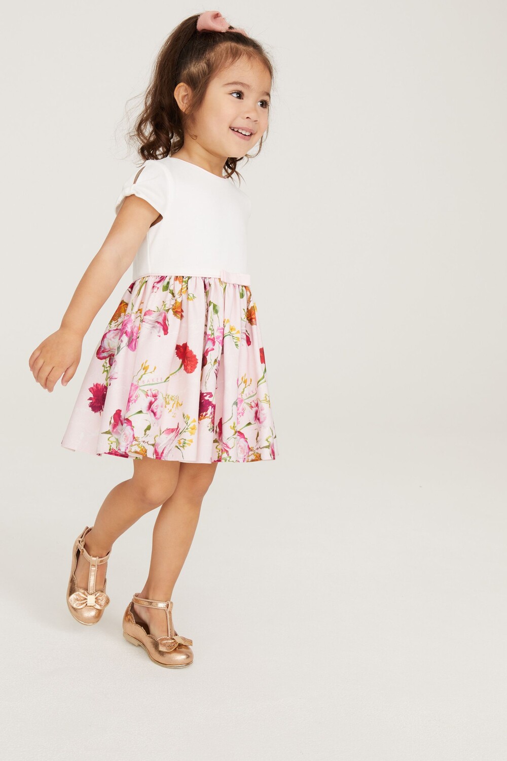 

Белое платье с растительным узором Baker by Ted Baker, белый