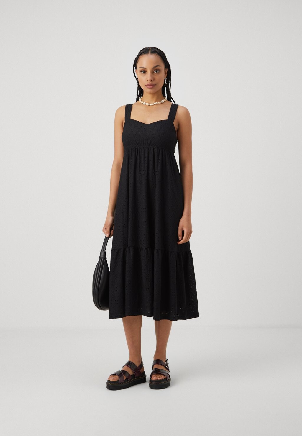 

Дневное платье VMULRIKKE CALF DRESS Vero Moda, черный