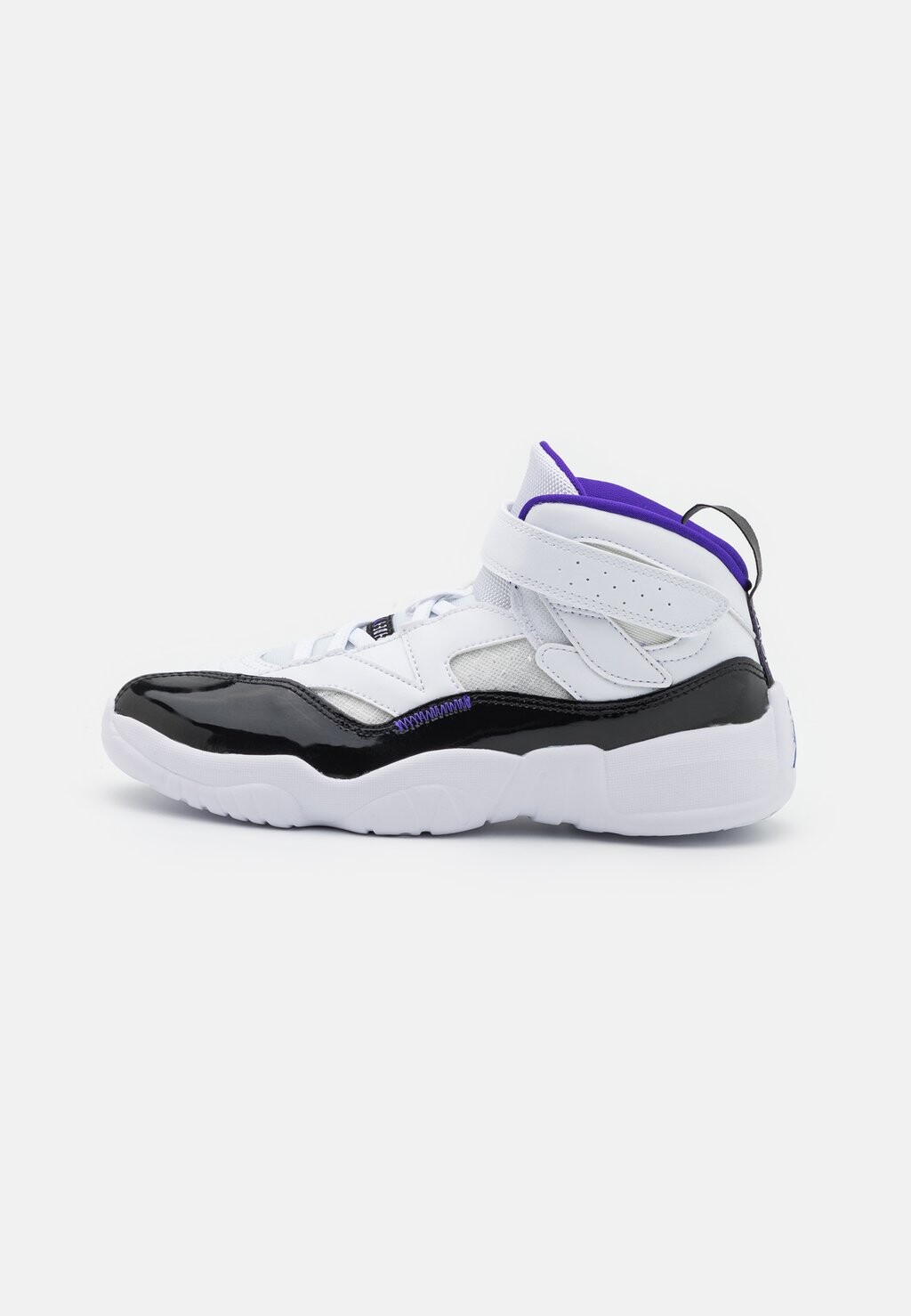 

Баскетбольная обувь Jumpman Two Trey (Ps) Jordan, цвет white/dark concord/black