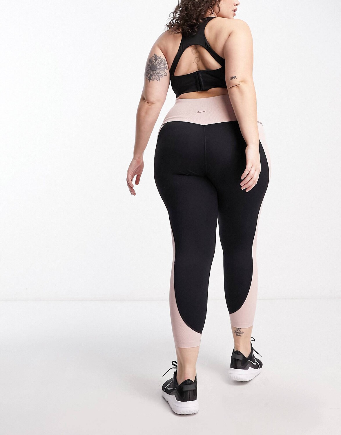 

Черные леггинсы Nike Yoga Plus Novelty Dri-FIT 7/8, Черный