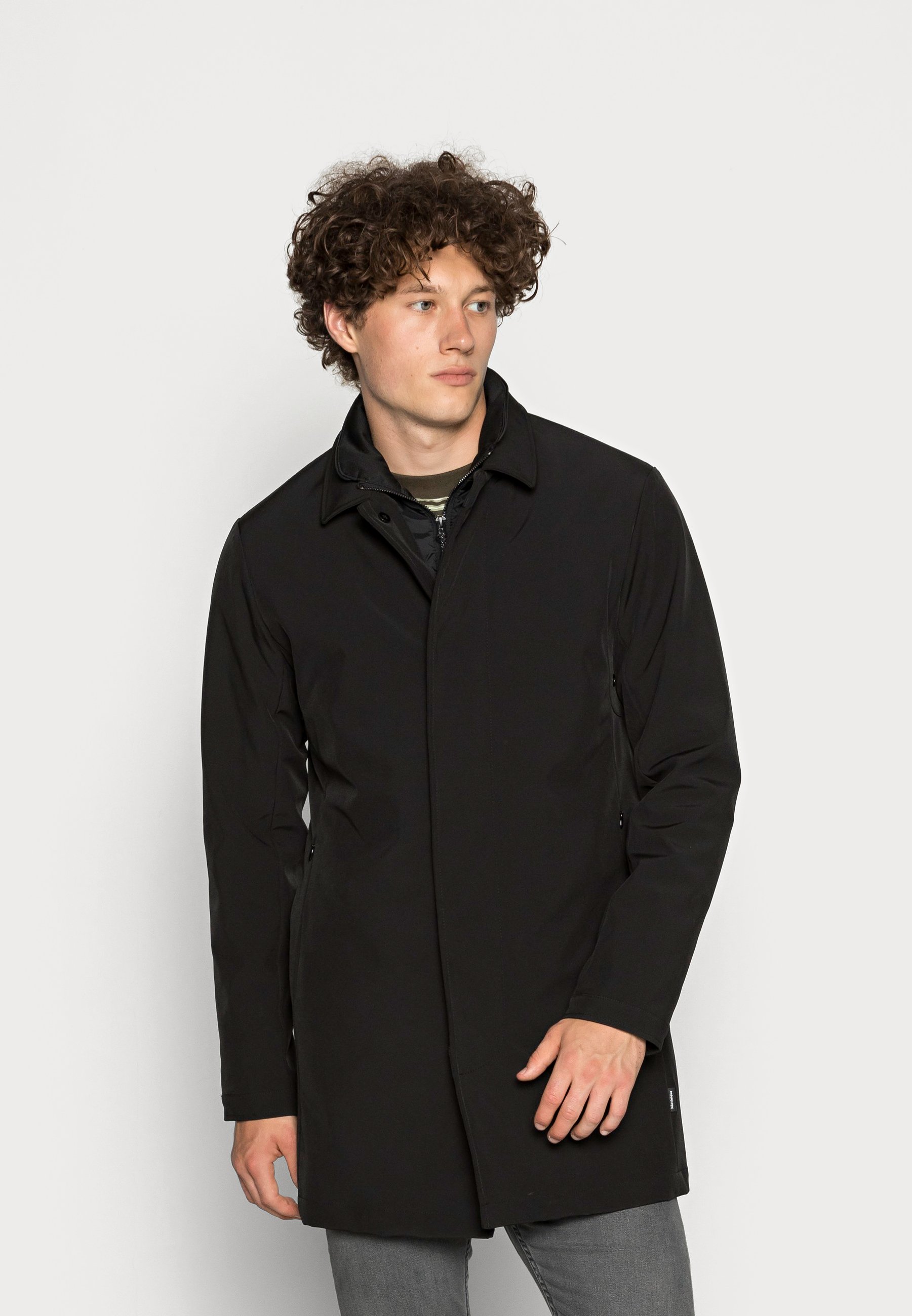 цена Пальто классическое Matinique, черный