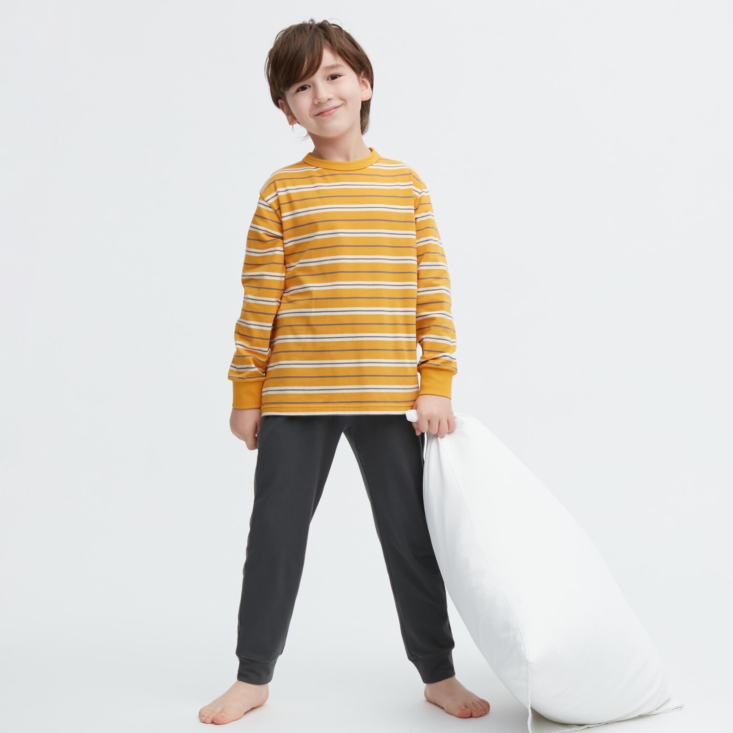 

Ультраэластичный комплект из свитшота и штанов Uniqlo Kids, желтый