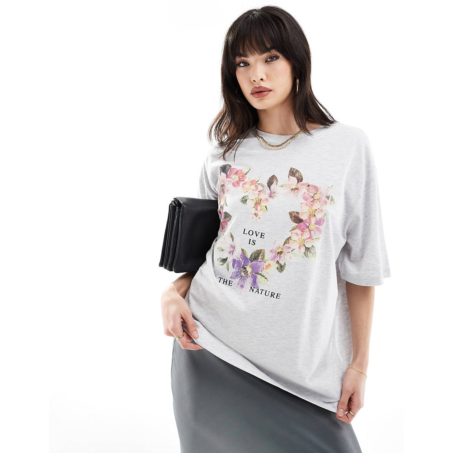 Футболка Asos Design Oversized With Floral Heart Graphic, белый